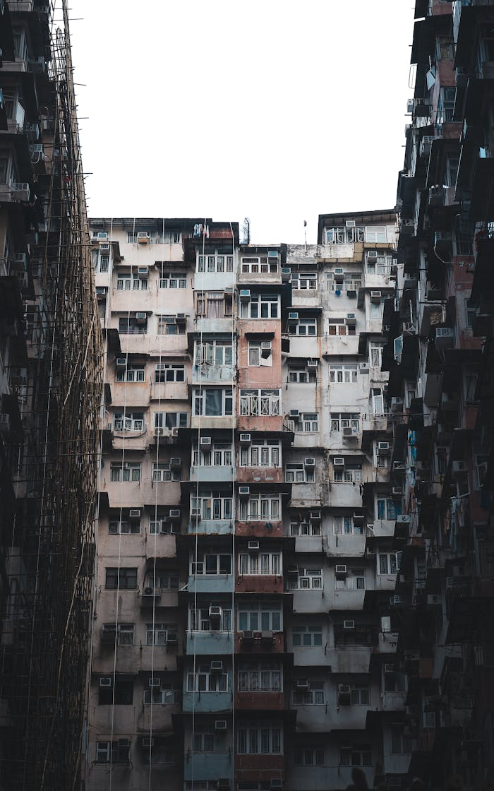 high-rise-apartment-buildings-in-hong-kong-35568022